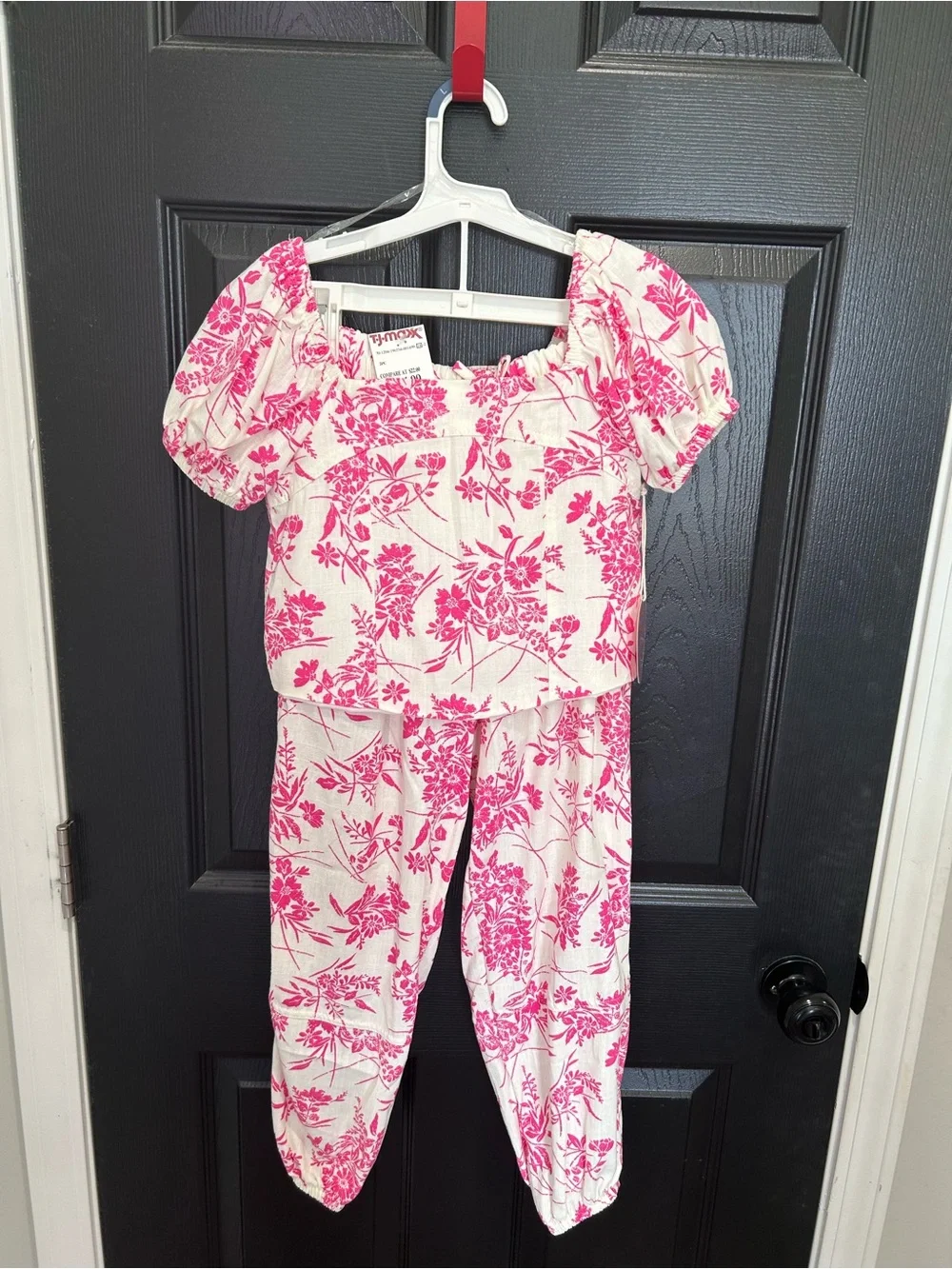Floral Two-Piece Pajama Set in Pink and Cream